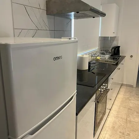 شقة Easybook Cy 205 *