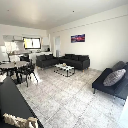 Easybook Cy 205 Apartment Larnaca