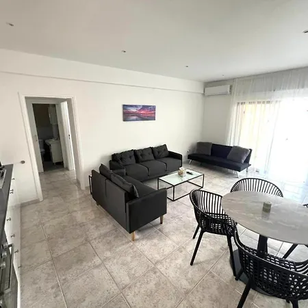 Apartment Easybook Cy 205 *